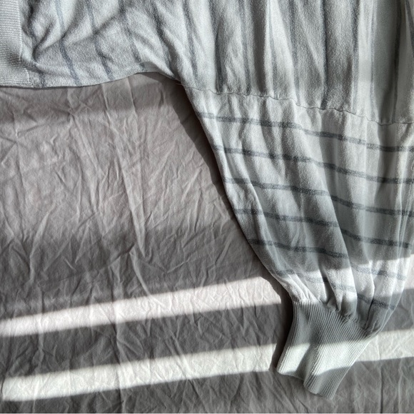 Free W/ purchase Nevada white with grey horizontal pin stripe - Picture 8 of 9